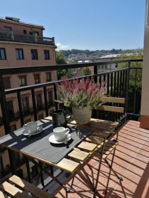 Belle Egia - Free Parking